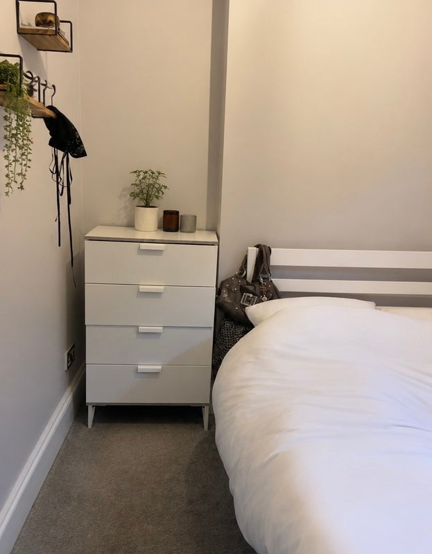 Room Coldharbour Lane in Greater London