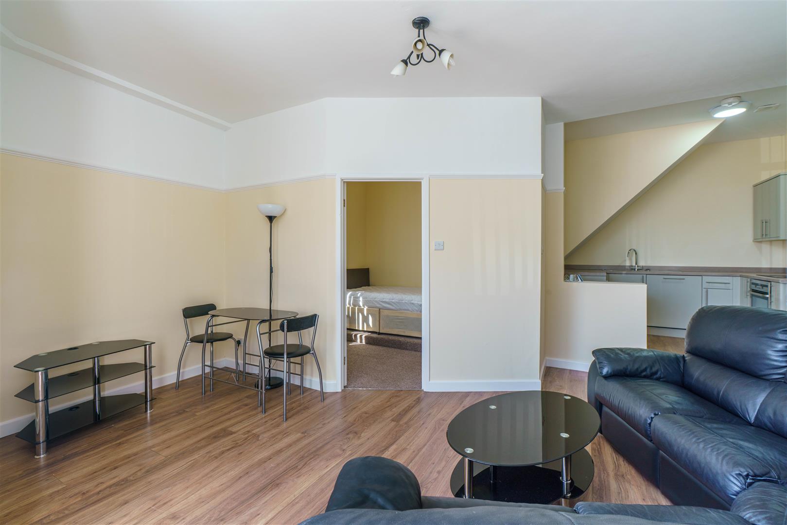 Flat Stanmore Road in Newcastle upon Tyne