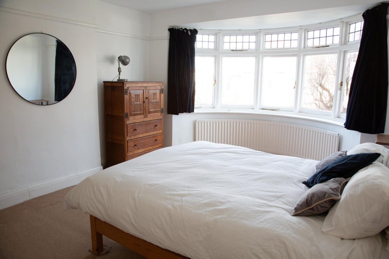 Room Queens Drive in Bristol