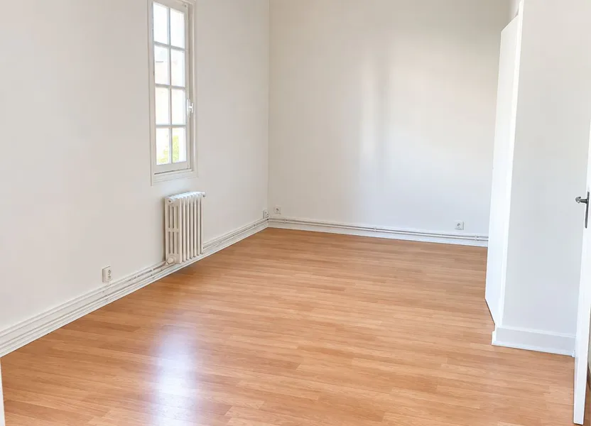 Flat Rue du Champ de Mars in Tours
