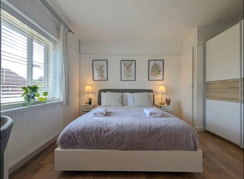 Room Norfolk Road in Manchester