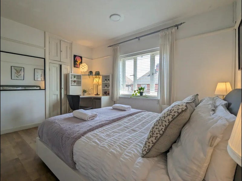 Room Norfolk Road in Manchester