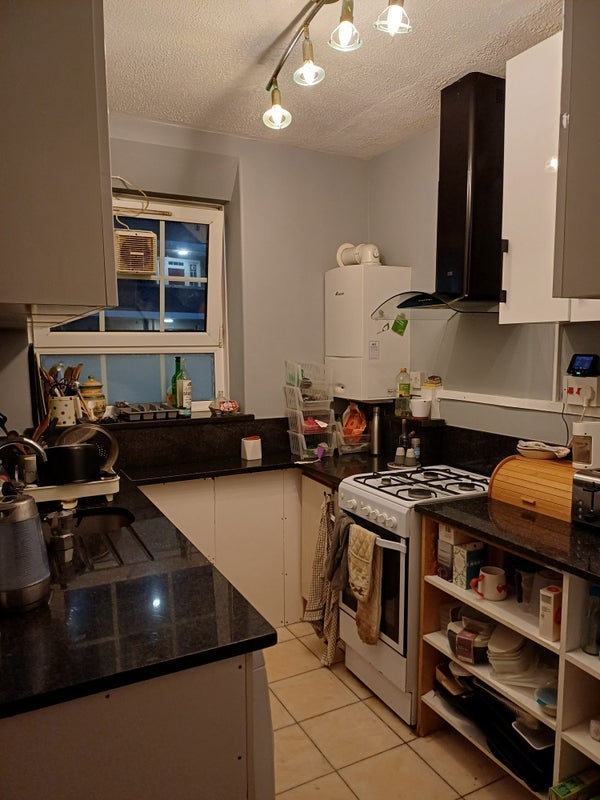 Room Wandsworth Road in Greater London