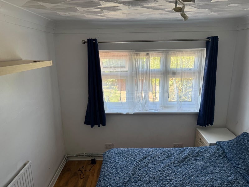 Room Little Crabtree in Crawley