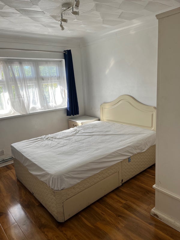 Room Little Crabtree in Crawley