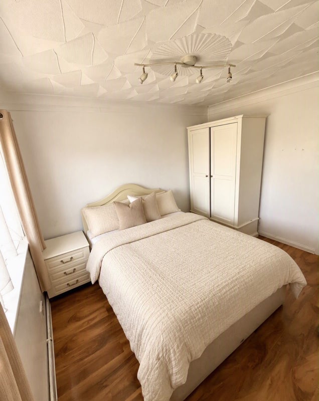 Room Little Crabtree in Crawley