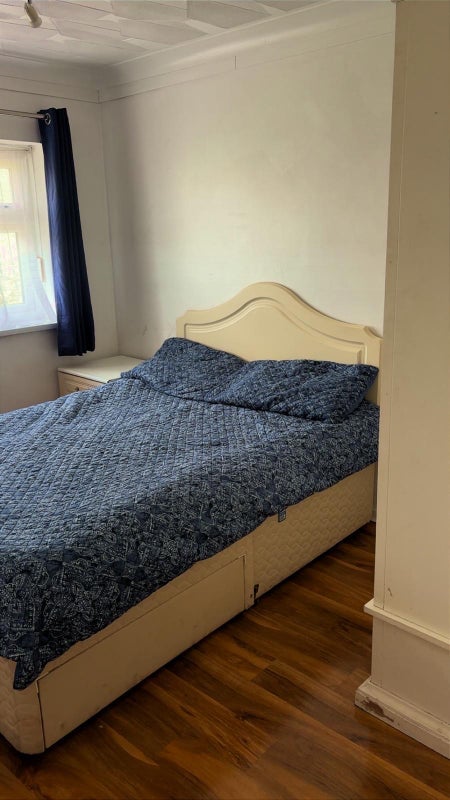 Room Little Crabtree in Crawley