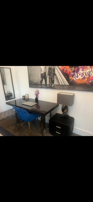 Room Graveney Road in Greater London