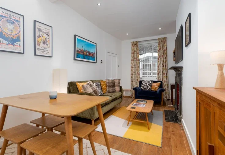 Flat Long Lane in City of London