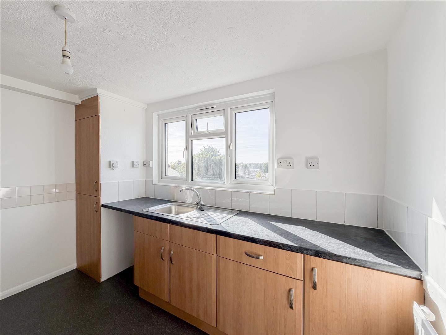 Flat London Road in Rother