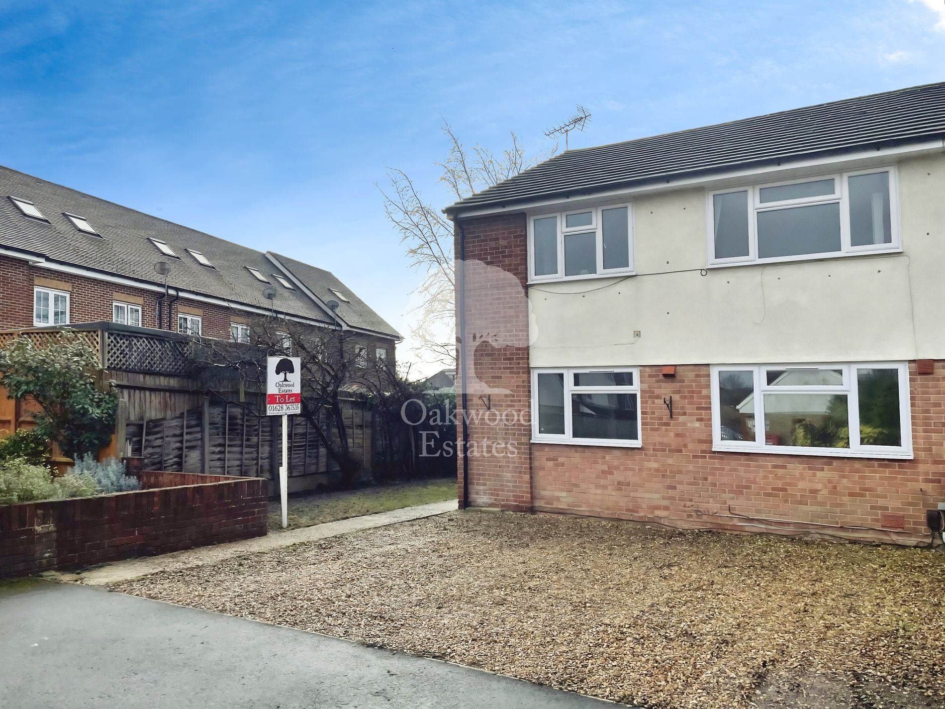 Flat Deena Close in Slough