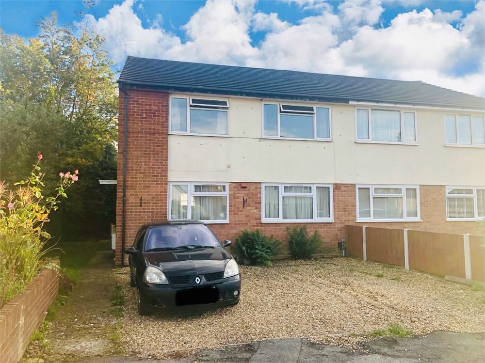 Flat Deena Close in Slough