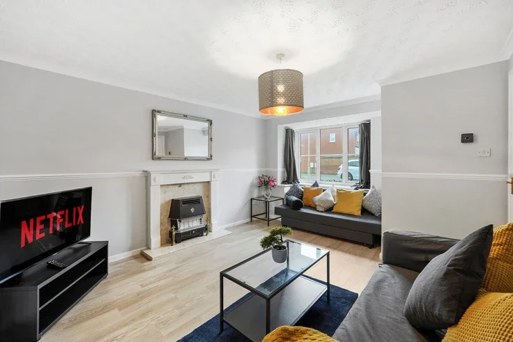 House Belfry Close in Elstow