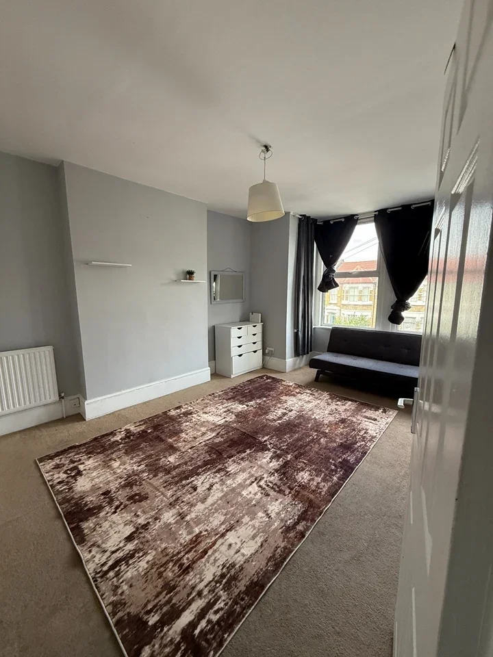 Flat Preston Road in Greater London