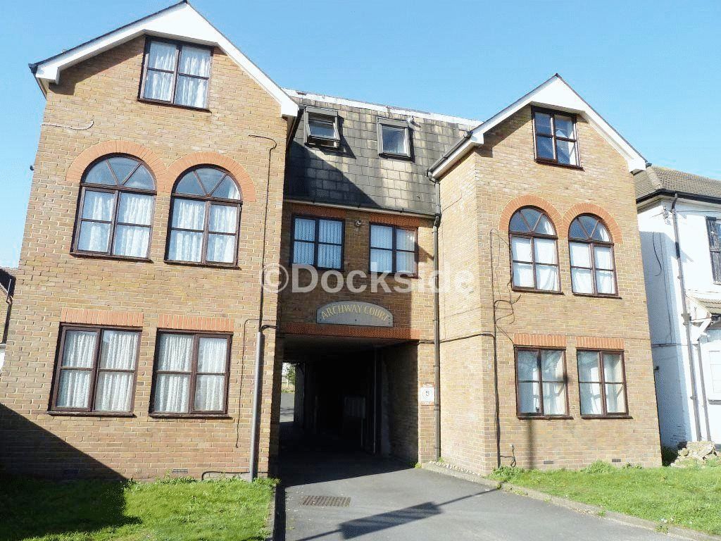 Flat Frindsbury Road in Strood