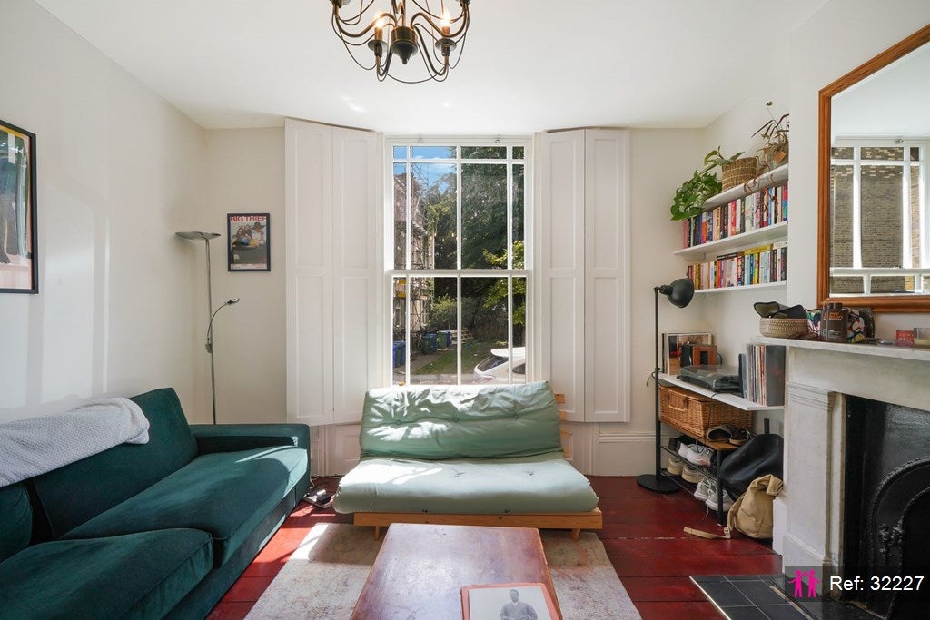 Flat Grosvenor Terrace in Greater London