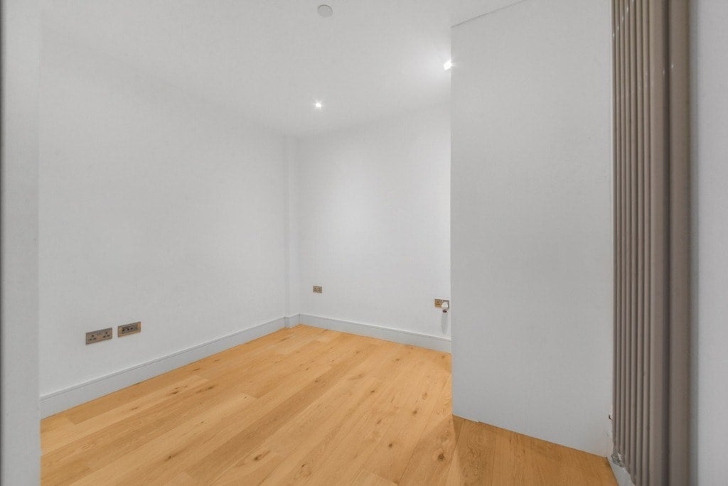 Flat Carlow Street in Greater London