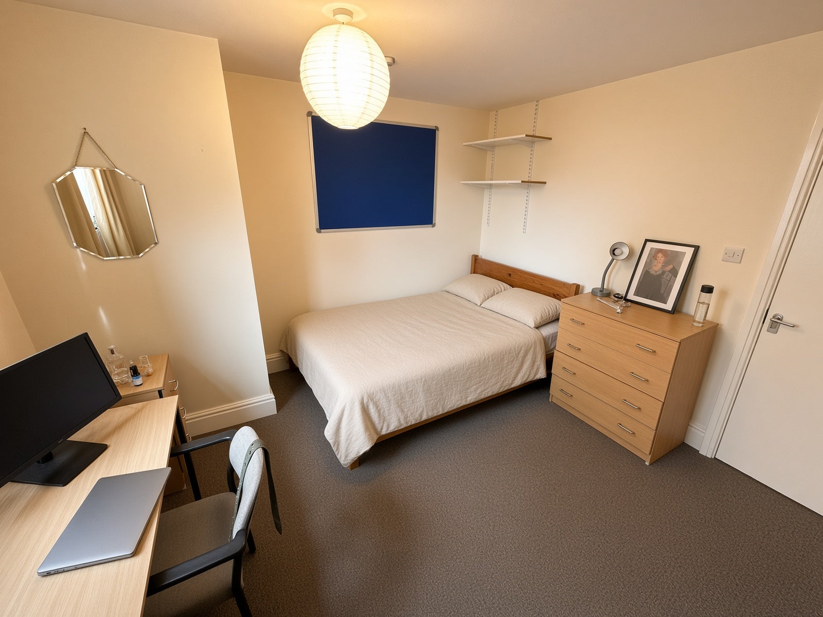 Room Teignmouth Road in Birmingham
