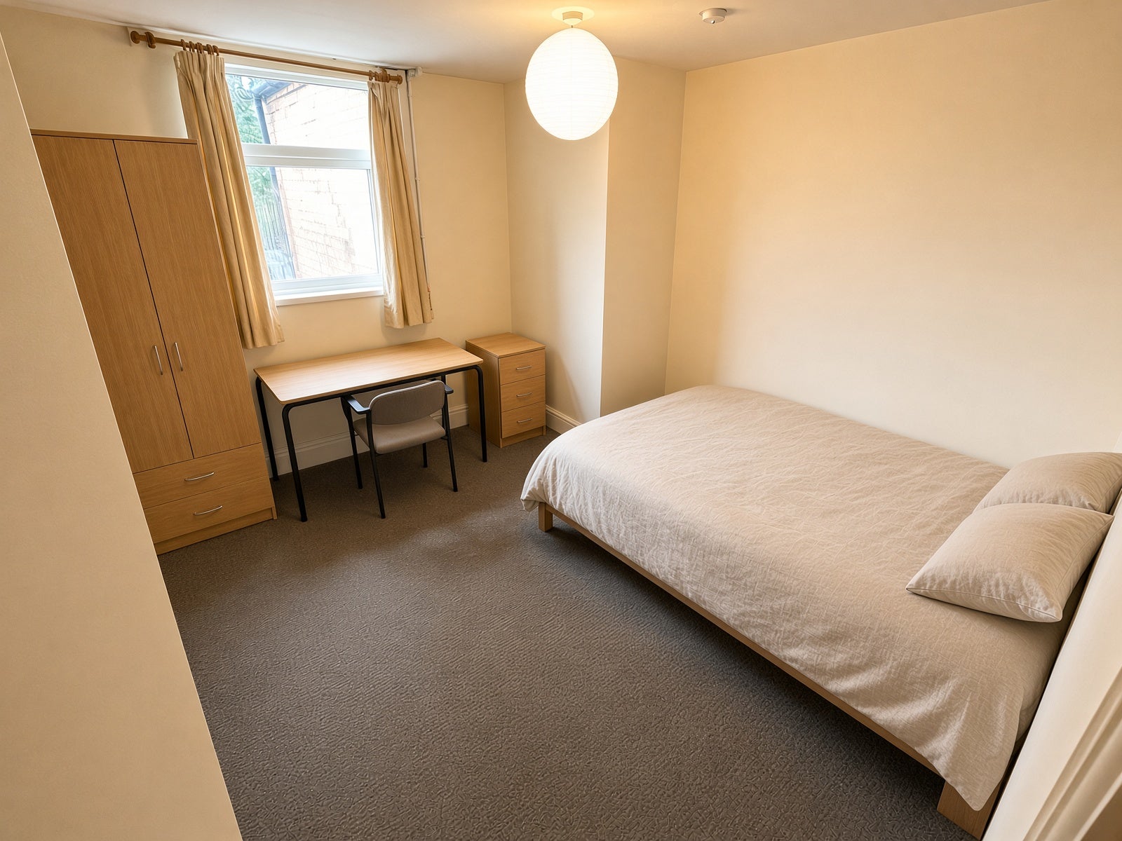 Room Teignmouth Road in Birmingham