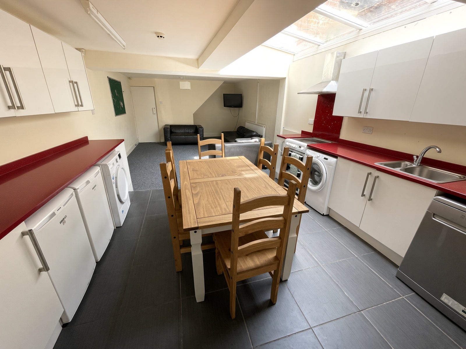 Room Teignmouth Road in Birmingham
