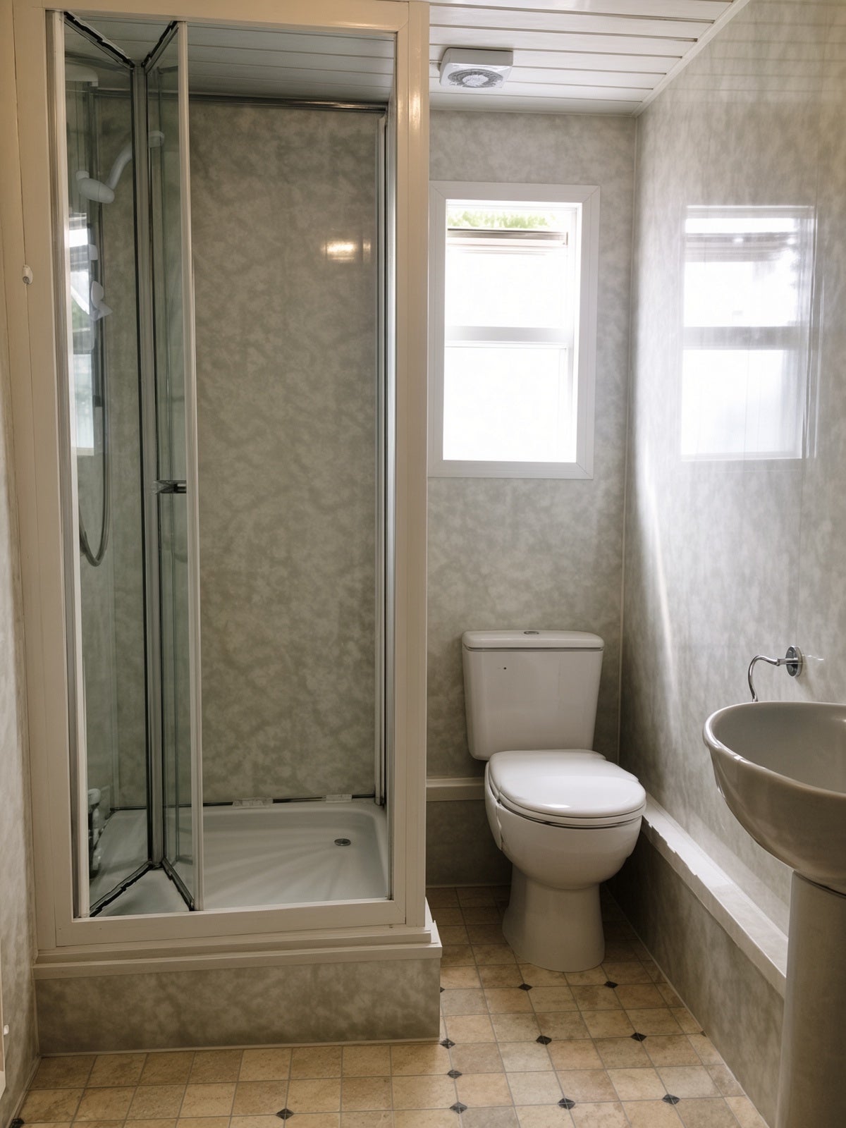 Room Teignmouth Road in Birmingham