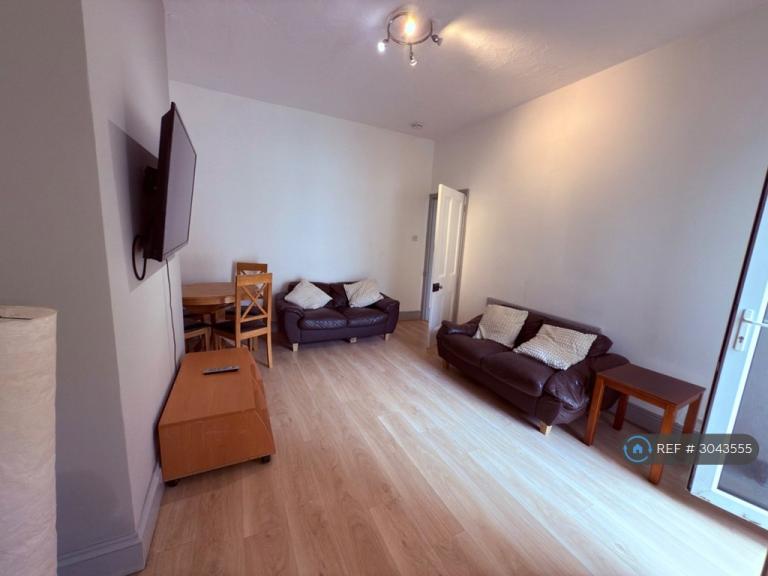 Flat Tavistock Road in Newcastle upon Tyne