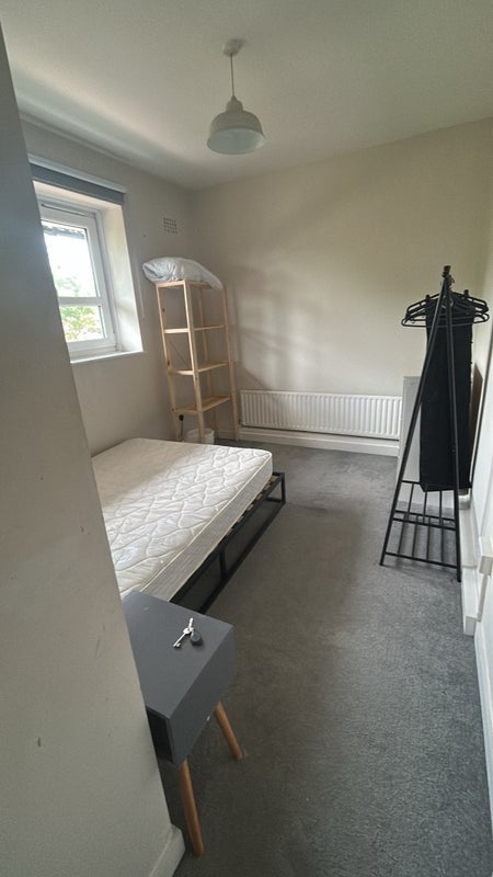 Room Lilford Road in Greater London