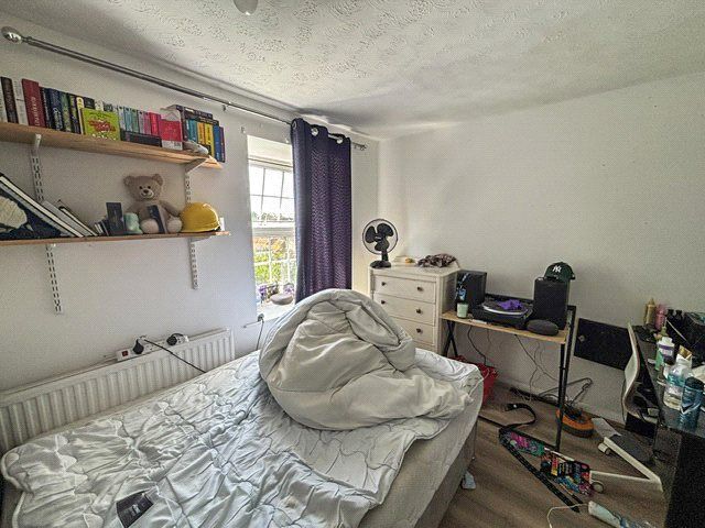Room Victoria Street in Borough of Runnymede