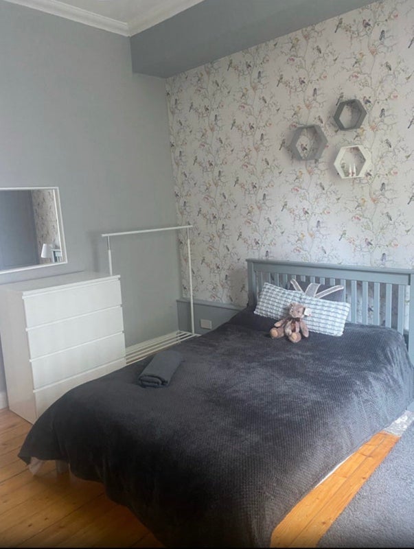 Room Broompark Drive in Glasgow