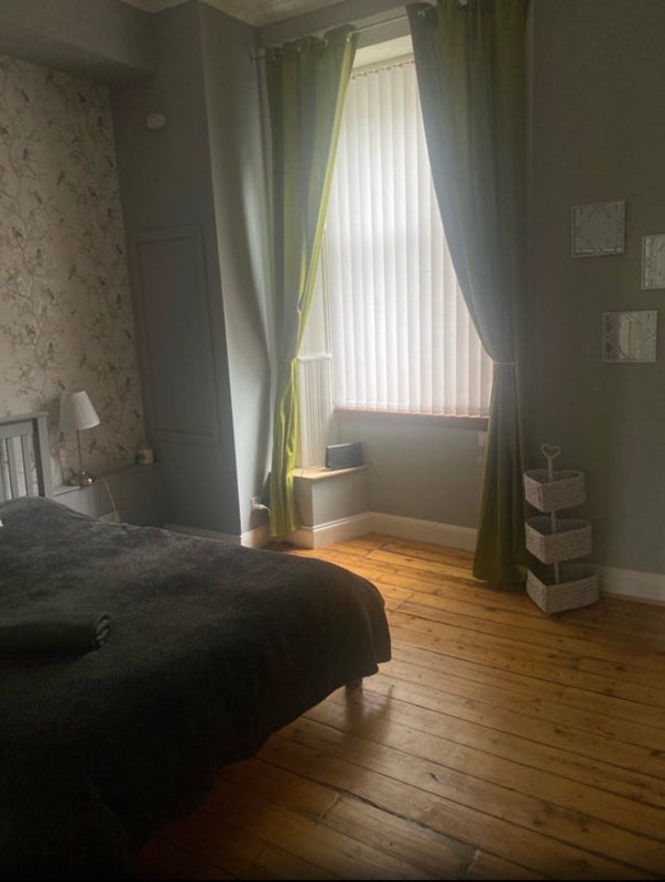 Room Broompark Drive in Glasgow
