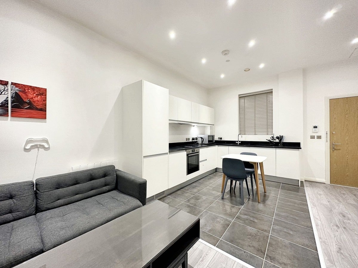 Flat Lower Precinct in Coventry