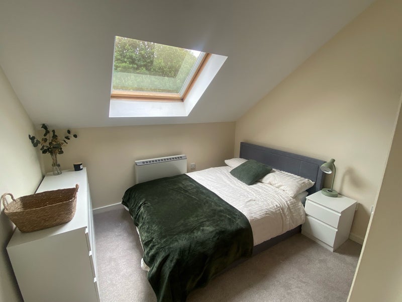 Room Pullman Court in Leeds