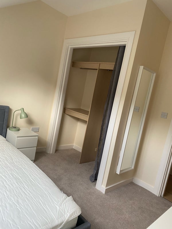 Room Pullman Court in Leeds