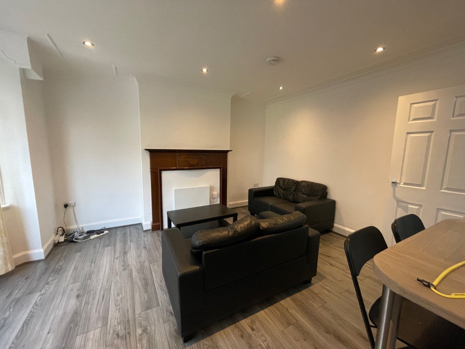 Flat Back Manor Terrace in Leeds