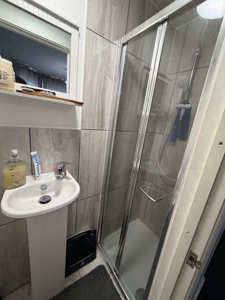 Room Arngask Road in Greater London