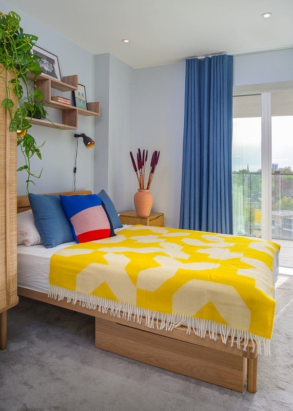 Room Camberwell Passage in Greater London
