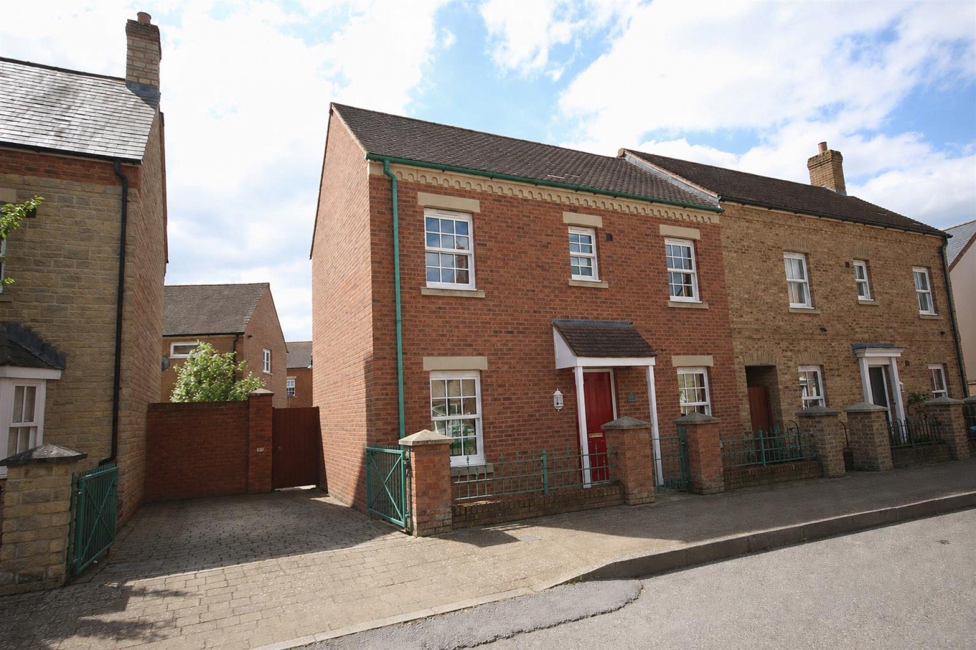 House Fernacre Road in Swindon