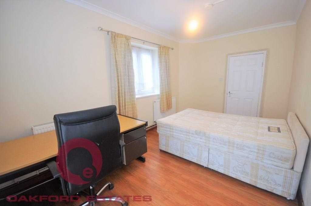 Flat Burbage Close in Greater London