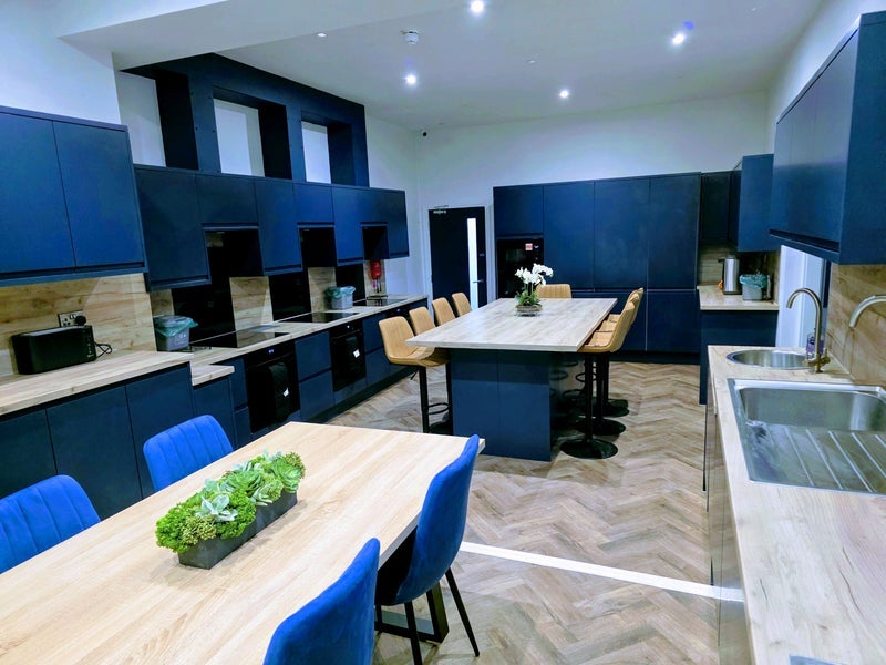 Room London Road in Newcastle-under-Lyme