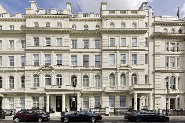 Flat Lancaster Gate in City of Westminster