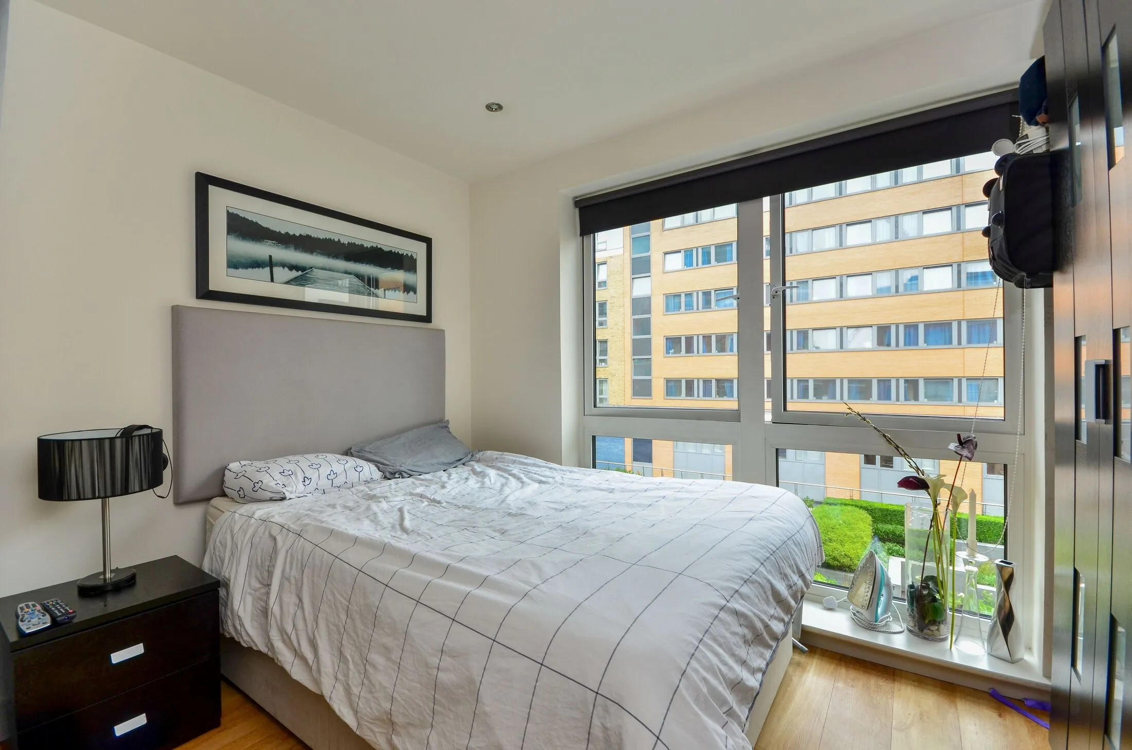 Flat Park Street in Greater London