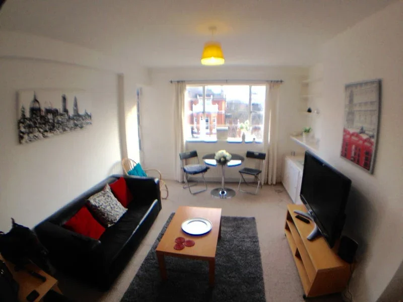 Flat West End Lane in Greater London