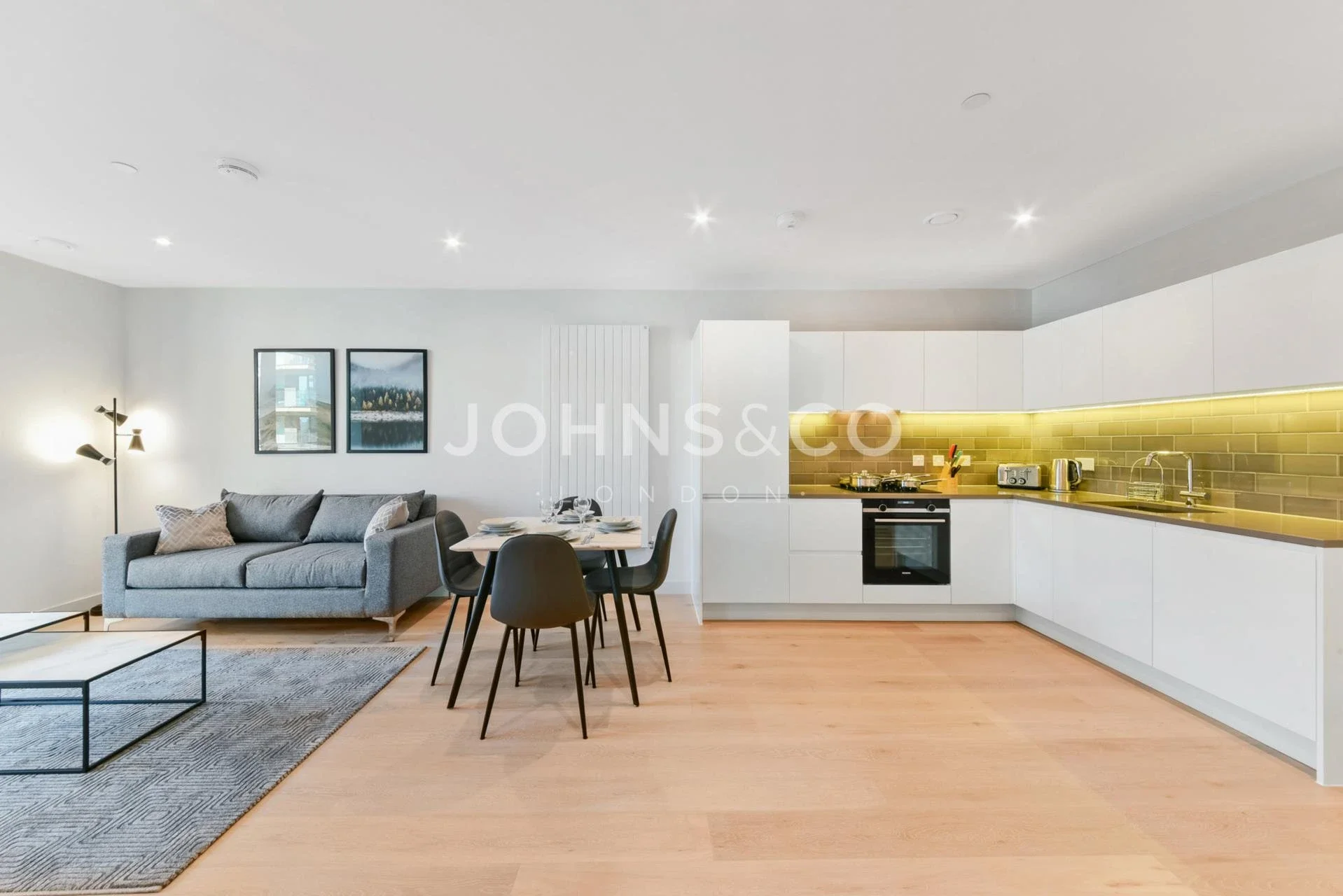 Flat Royal Crest Avenue in Greater London