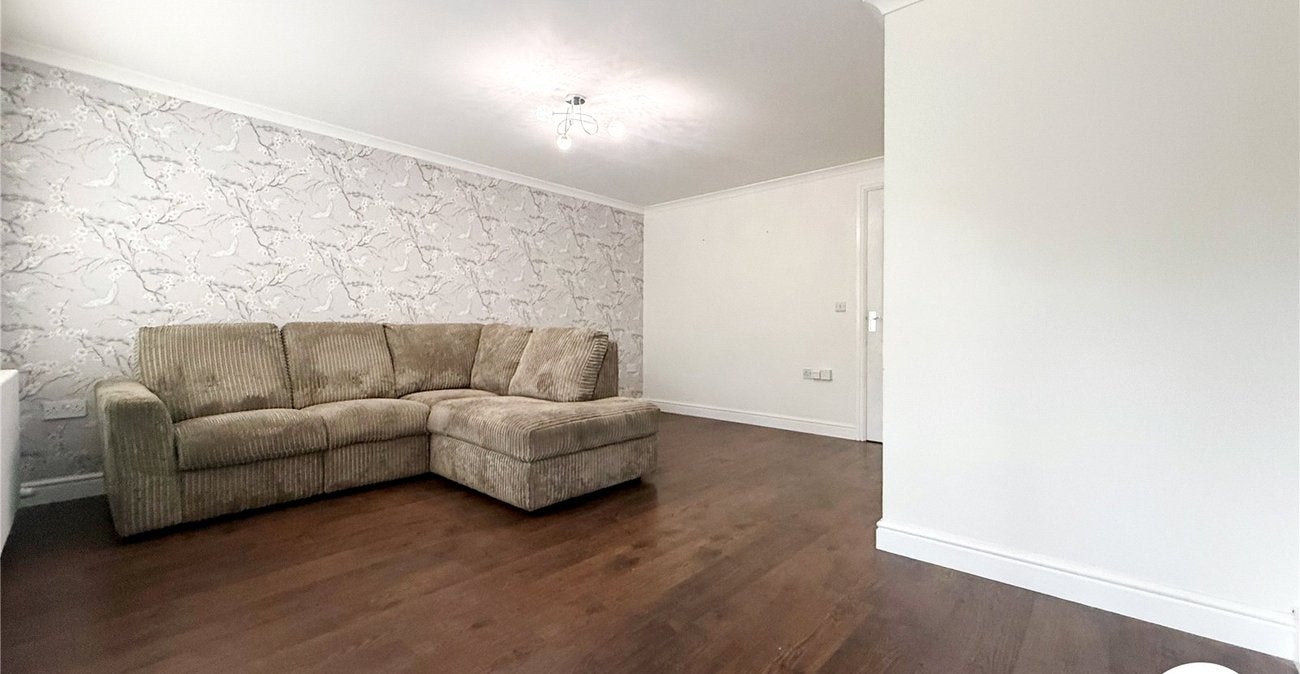 House Morris Close in Maidstone