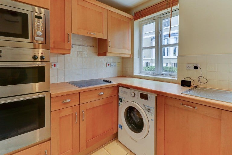 Flat Northumberland Road in Royal Leamington Spa