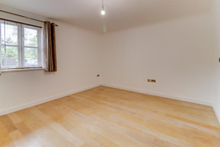 Flat Northumberland Road in Royal Leamington Spa