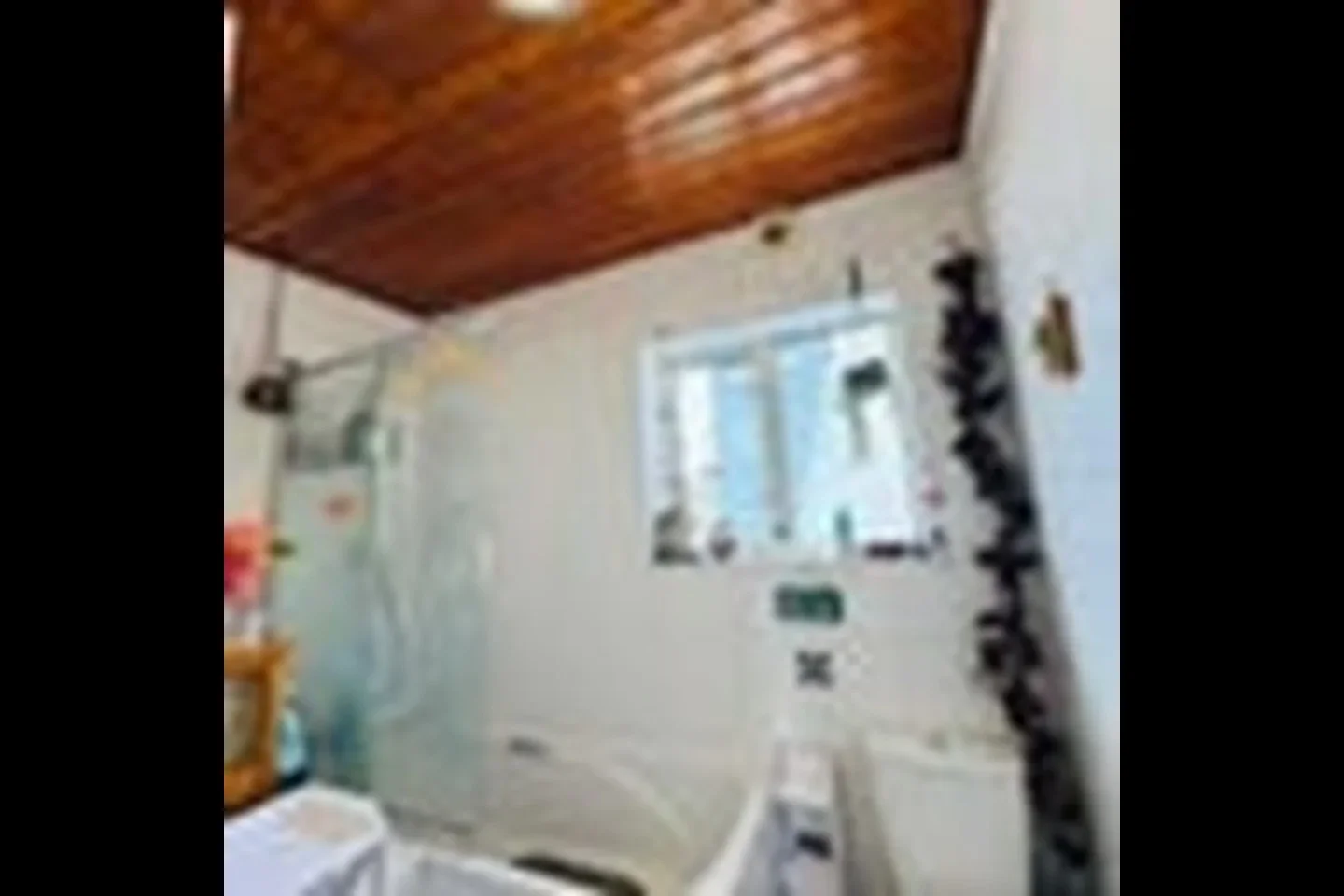 Room Finchley Lane in Greater London