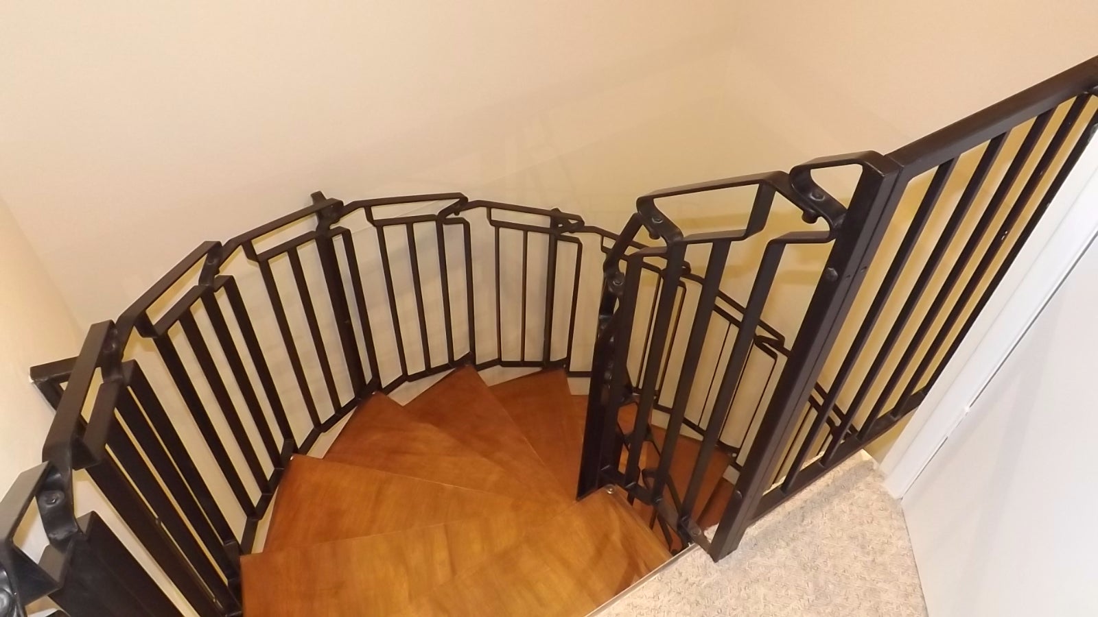 House Bowers Walk in Greater London