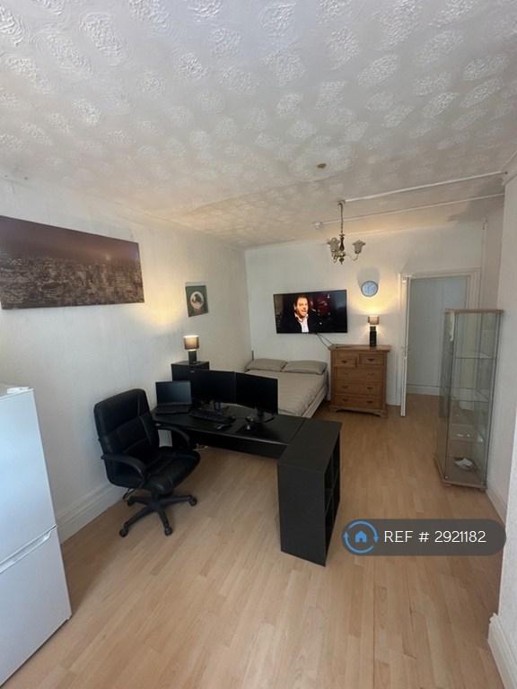 Room Westby Road in Bournemouth