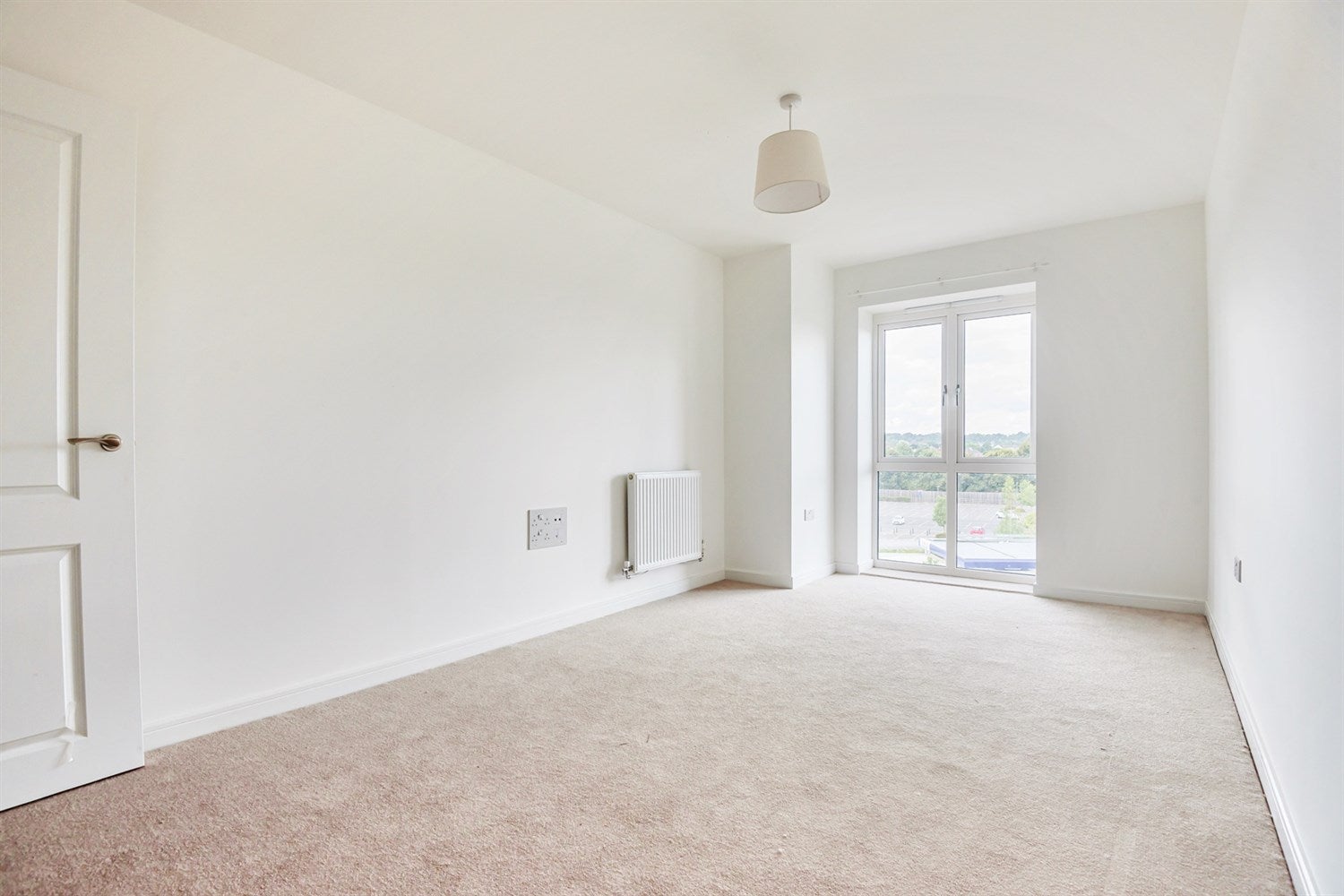 Flat Nightingale Way in Reading